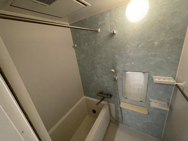 川崎市麻生区上麻生６丁目のアパートの浴室