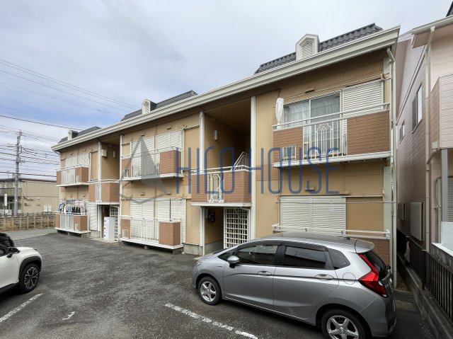 岸ハイツの外観