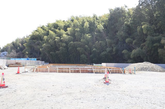 生駒市東菜畑２丁目のアパート