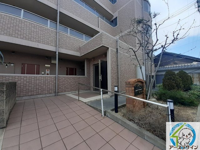 コンフォート本町のエントランス