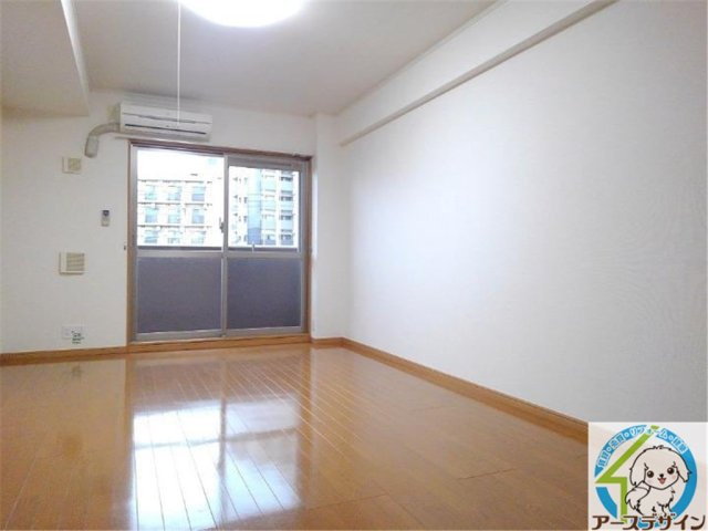 コンフォート本町の居間・リビング