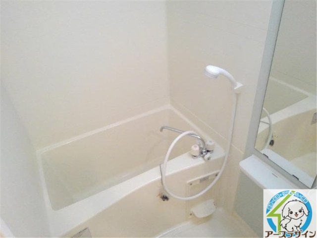 コンフォート本町の浴室