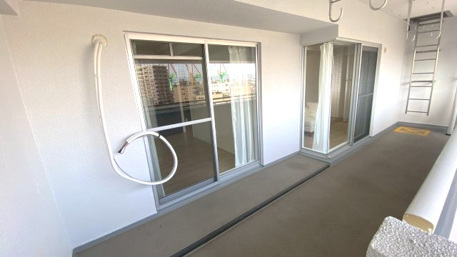 ロワールマンション西公園ビュー A棟の居間・リビング|2025年10月室内フルリフォーム済みです！