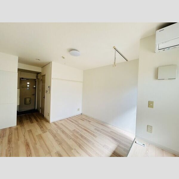 フジメゾン矢作の居間・リビング