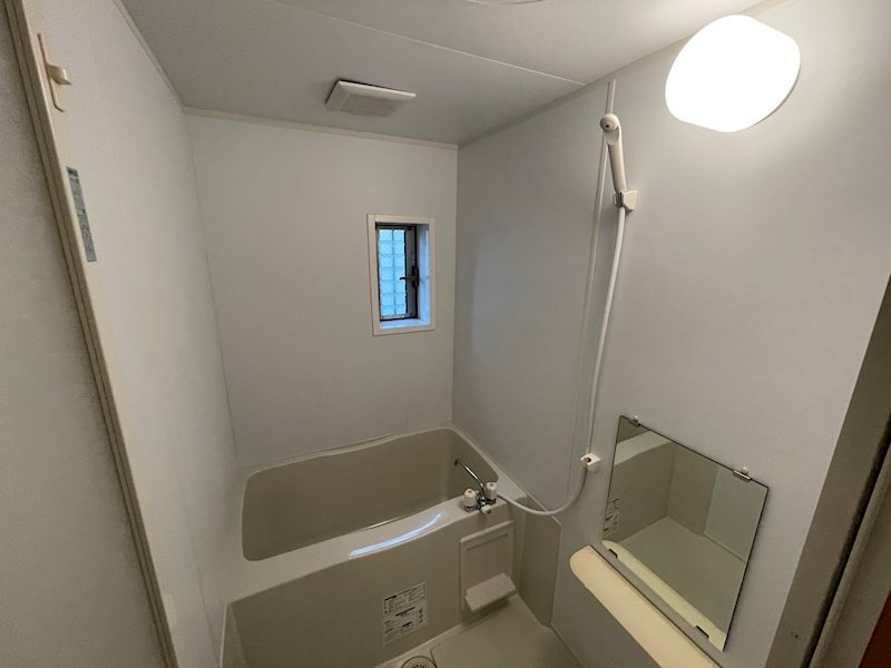 ハイツ東坂下の浴室
