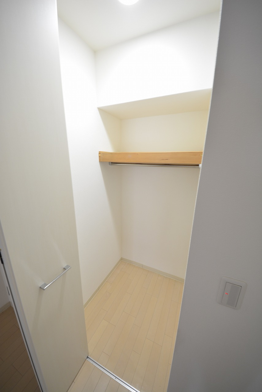 セレッソコート上本町EASTの収納|セレッソコート上本町ＥＡＳＴ　ウォークインクローゼット