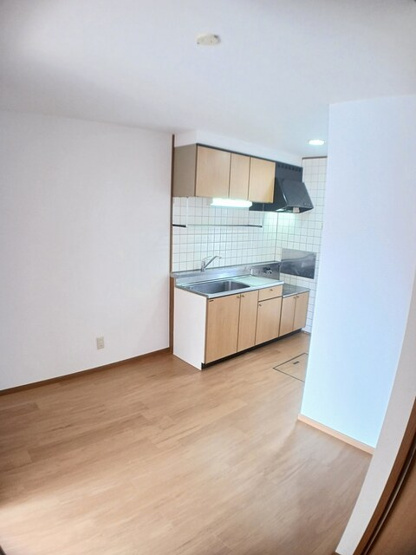 【居間・リビング】 | サンアメニティ秋の里Ａ | イメージ写真です。