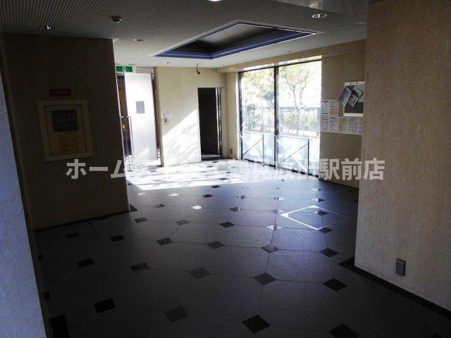 大阪市鶴見区焼野１丁目の賃貸マンションのロビー