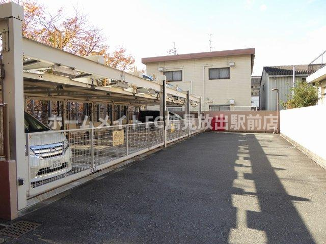 大阪市鶴見区焼野１丁目の賃貸マンションの駐車場