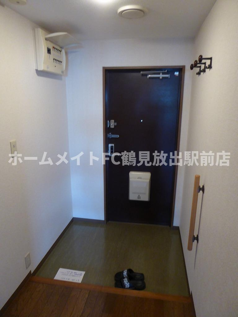 大阪市鶴見区焼野１丁目の賃貸マンションの玄関