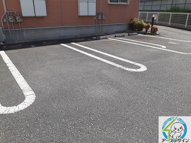 パルムドールの駐車場