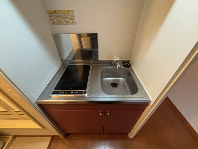 レオパレスセリバテール仁川のキッチン