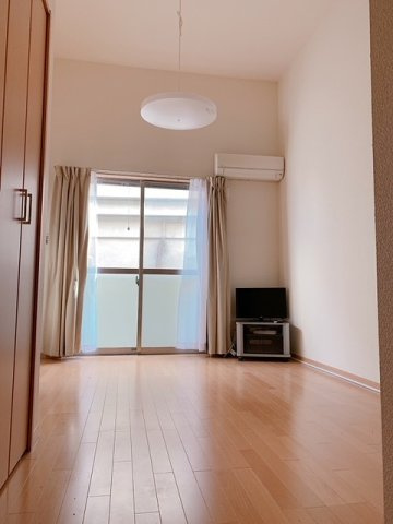 レオパレス清荒神ＬＡ１の寝室
