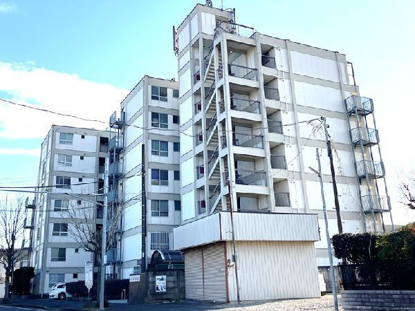 小金原第５コーポラスのエントランス