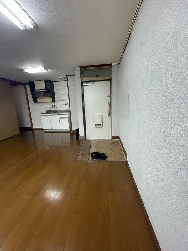 小金原第５コーポラスの玄関