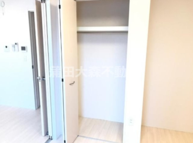 ルークスガーデン久が原の収納|洋室4.6帖の収納　クローゼット