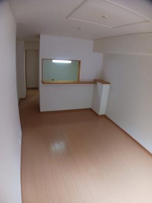【居間・リビング】 | サンライズ榎Ｂ | ゆったりとした居間です
