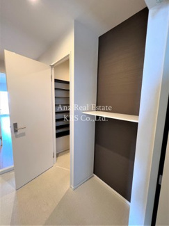 【設備】 | リフレ天満橋 | 飾り棚が玄関にあり、おしゃれです！