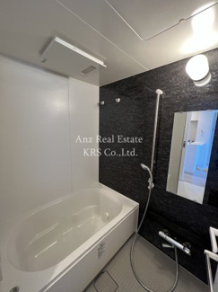 【浴室】 | リフレ天満橋 | 雨の日でも安心して洗濯物を干せる浴室乾燥機付き♪