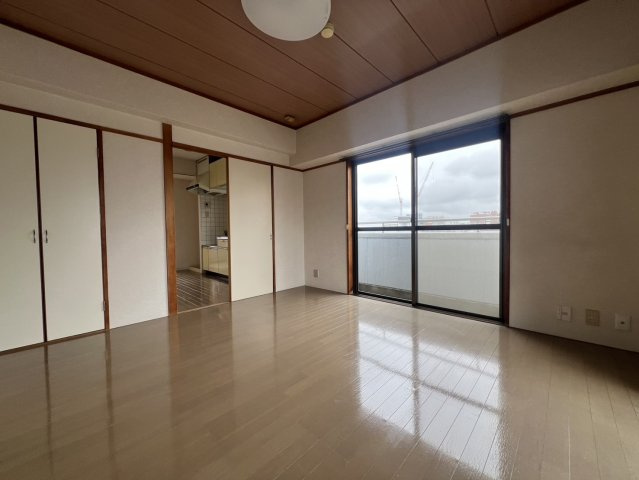 ブレーンハイム柴山の居間・リビング|高崎、前橋のお部屋探しはエンドスケープまで！お客様の理想お聞かせ下さい♪