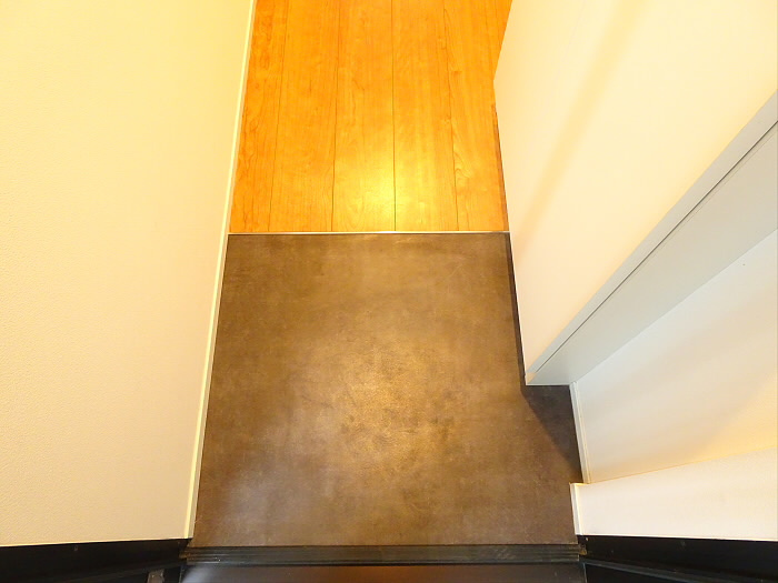  ハツダイフラットの玄関