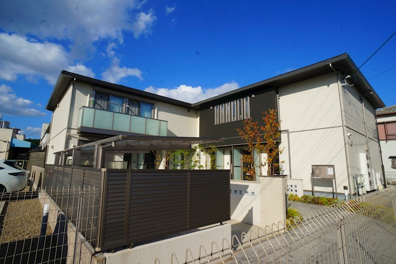 シャーメゾン　オーヴェスト