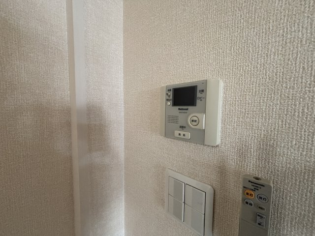 【TVモニター付きインターフォン】