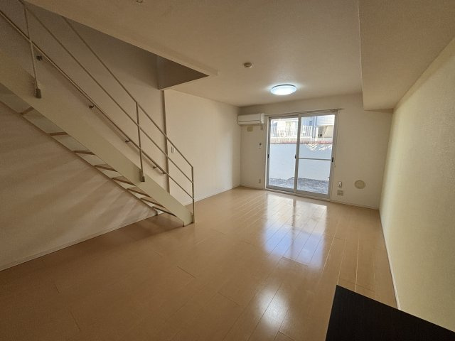 【居間・リビング】