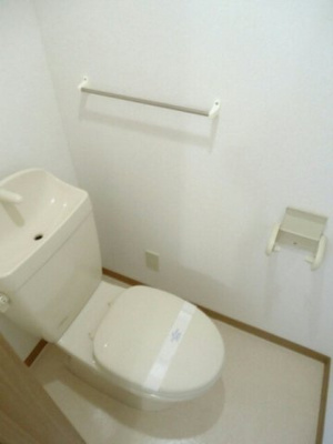 【トイレ】 | フラワーガーデン片西 | シンプルで使いやすいトイレです