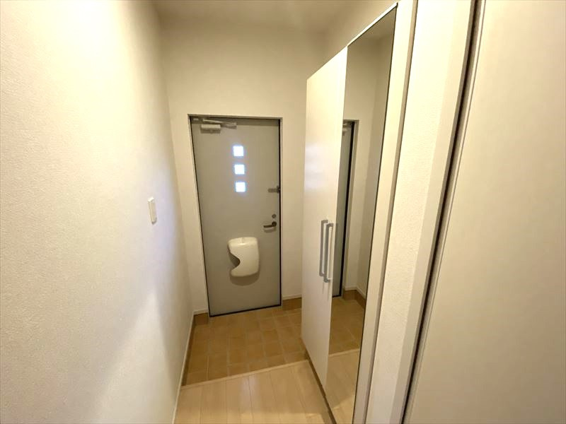 サン　グレイス　ヴィラの玄関