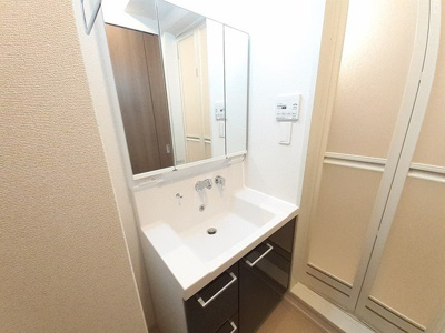 【洗面所】 | ヴァロ伏見稲荷