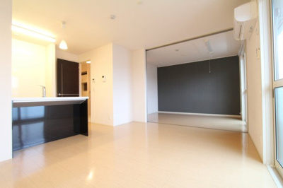 【居間・リビング】 | アドミラブールＡ棟