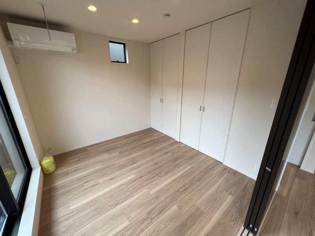 メゾンイーストの洋室