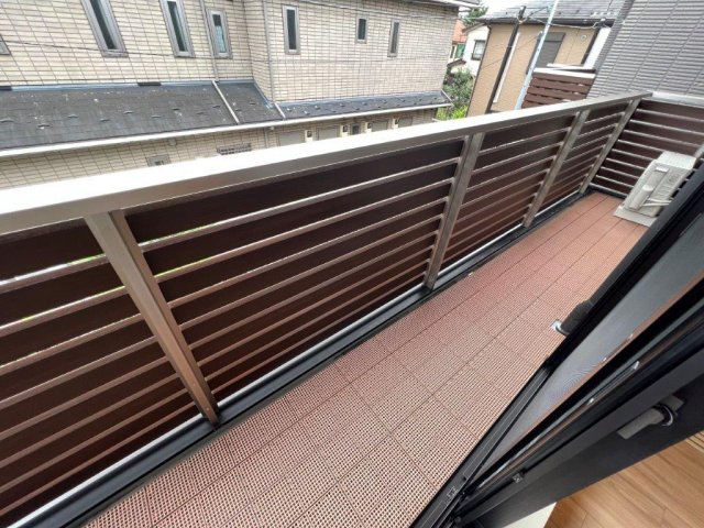 メゾンイーストのバルコニー