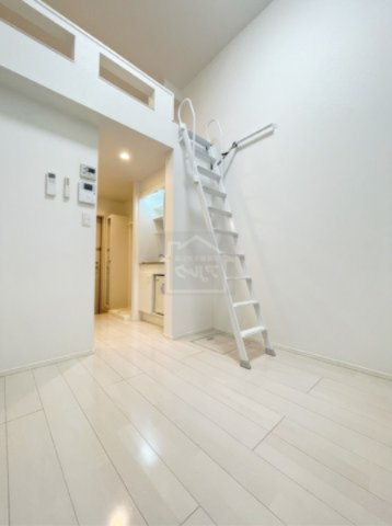 北区滝野川３丁目のアパートの居間・リビング|同仕様