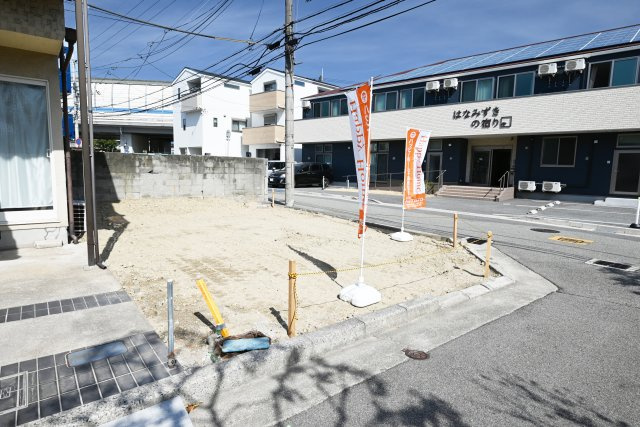 尼崎市南武庫之荘10丁目建築条件無し土地の外観|西側から撮影した写真です。JR「甲子園口」駅、阪急「武庫之荘」駅どちらも利用できます。