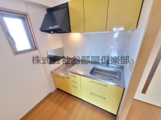 イーズガーデン中央のキッチン|きれいなキッチンです