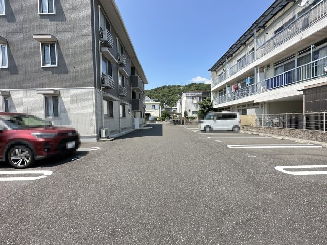 アルカディアの駐車場