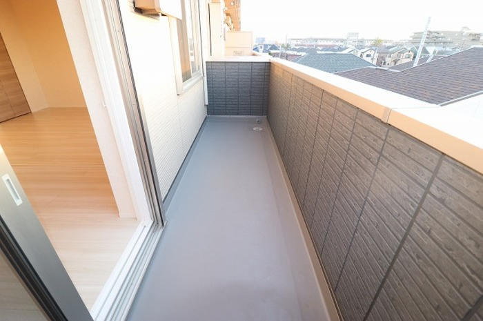 ファミリア　エテルナのバルコニー