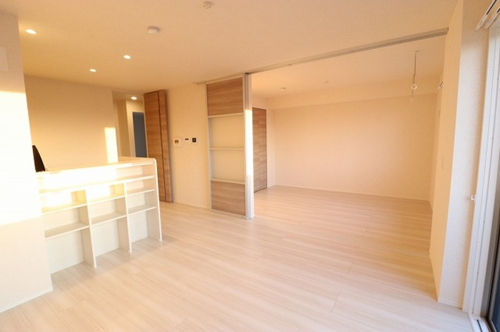 ファミリア　エテルナの居間・リビング