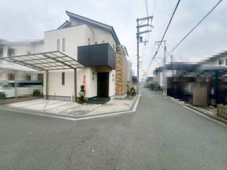 【前面道路含む現地写真】 | 加守町四丁目　中古戸建 | 暮らしやすい設備が充実♪永く住める心地よい住まい♪資料請求などお気軽にお問い合わせ下さい