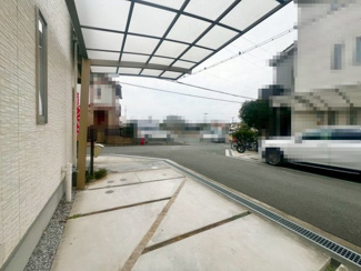 【駐車場】 | 加守町四丁目　中古戸建 | 浴室乾燥機付きですので、雨の日の洗濯物も安心ですね！