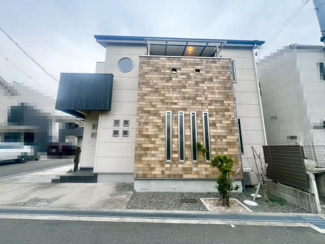 【外観】 | 加守町四丁目　中古戸建 | ゆとりのある洗面室ですよ♪朝の身支度もスムーズにできますね！