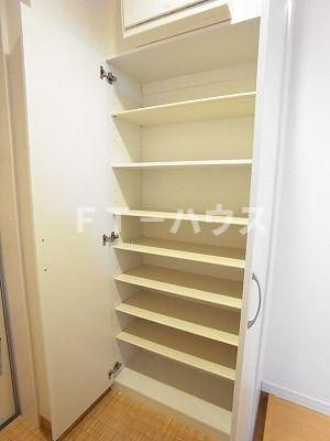 船橋市二宮２丁目の賃貸マンションの収納