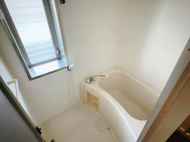 小太鼓ビルの浴室