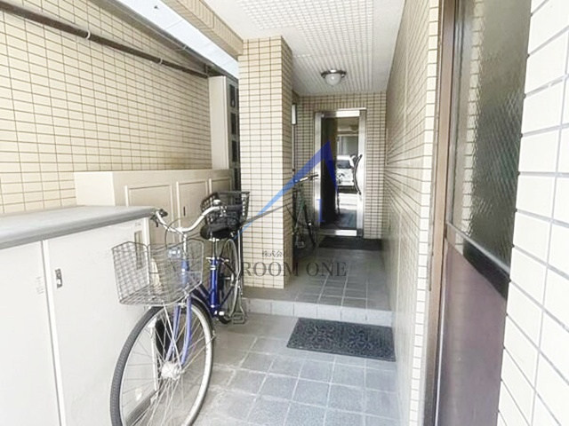 イーストアネックス