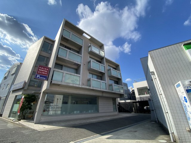 コストバールの外観