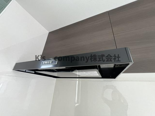 ◎茅ヶ崎市松尾　新築戸建　1号棟のキッチン|レンジフード♪