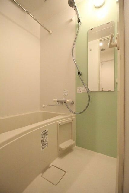 セレナーデ東長崎の浴室