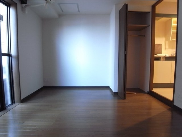 フェニックス幡ヶ谷壱番館の居間・リビング